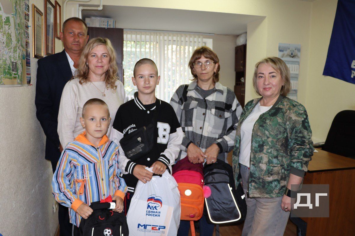 «Собери ребенка в школу»: юным дончанам вручали рюкзаки и канцтовары «Собери ребенка в школу»: юным дончанам вручали рюкзаки и канцтовары