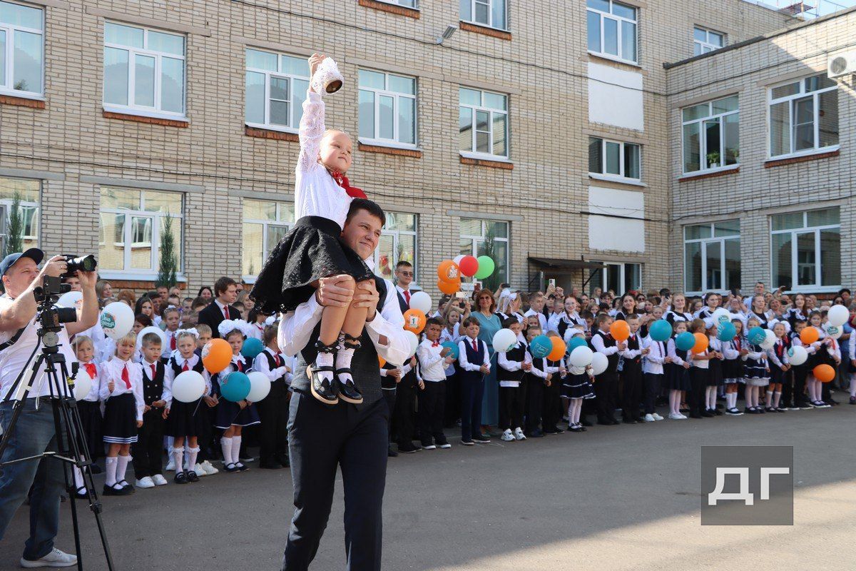 В донских школах прозвенели Первые звонки В донских школах прозвенели Первые звонки