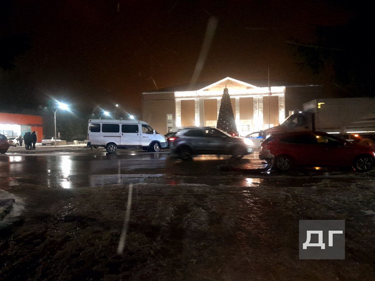 В отделении ГАИ города Донского раскрыли некоторые подробности массового ДТП В отделении ГАИ города Донского раскрыли некоторые подробности массового ДТП