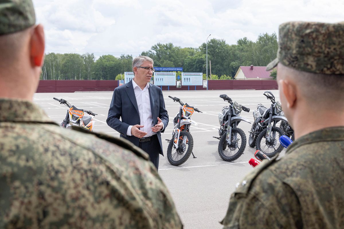 Дмитрий Миляев передал имущество для нужд бойцов СВО Дмитрий Миляев передал имущество для нужд бойцов СВО