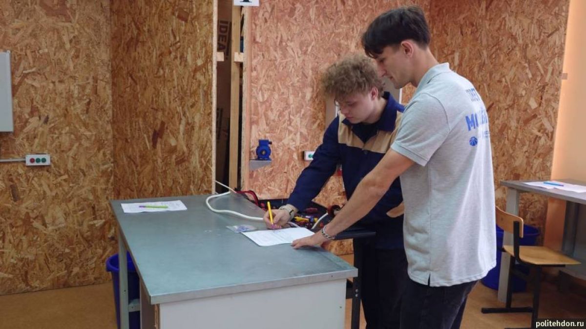 Донские студенты сдают демоэкзамены Донские студенты сдают демоэкзамены