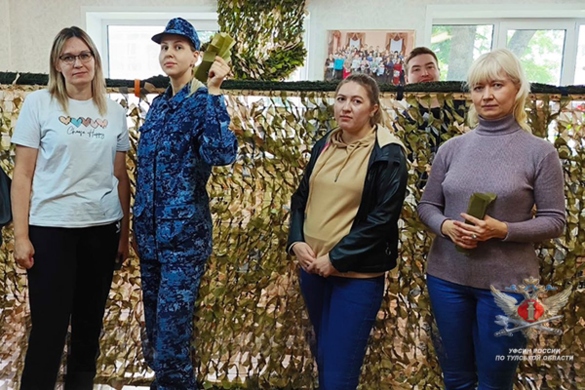 Сотрудники УФСИН России по Тульской области отправили партию гуманитарной помощи военнослужащим Сотрудники УФСИН России по Тульской области отправили партию гуманитарной помощи военнослужащим