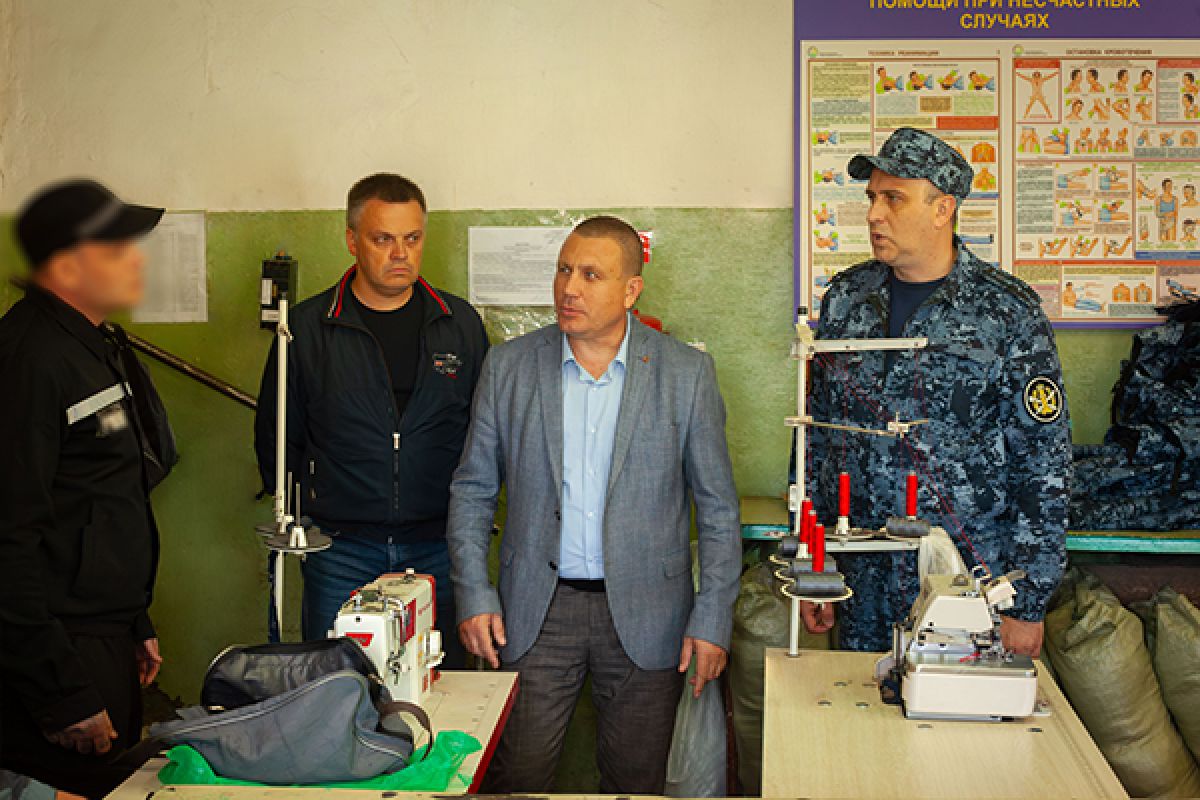 Сергей Кулик посетил исправительную колонию № 5 Сергей Кулик посетил исправительную колонию № 5