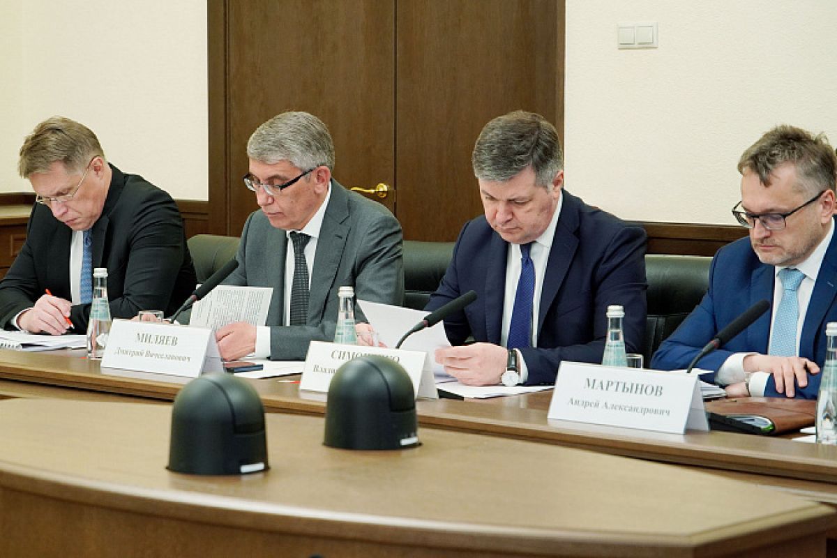 Дмитрий Миляев рассказал о региональных мерах поддержки многодетных семей Дмитрий Миляев рассказал о региональных мерах поддержки многодетных семей