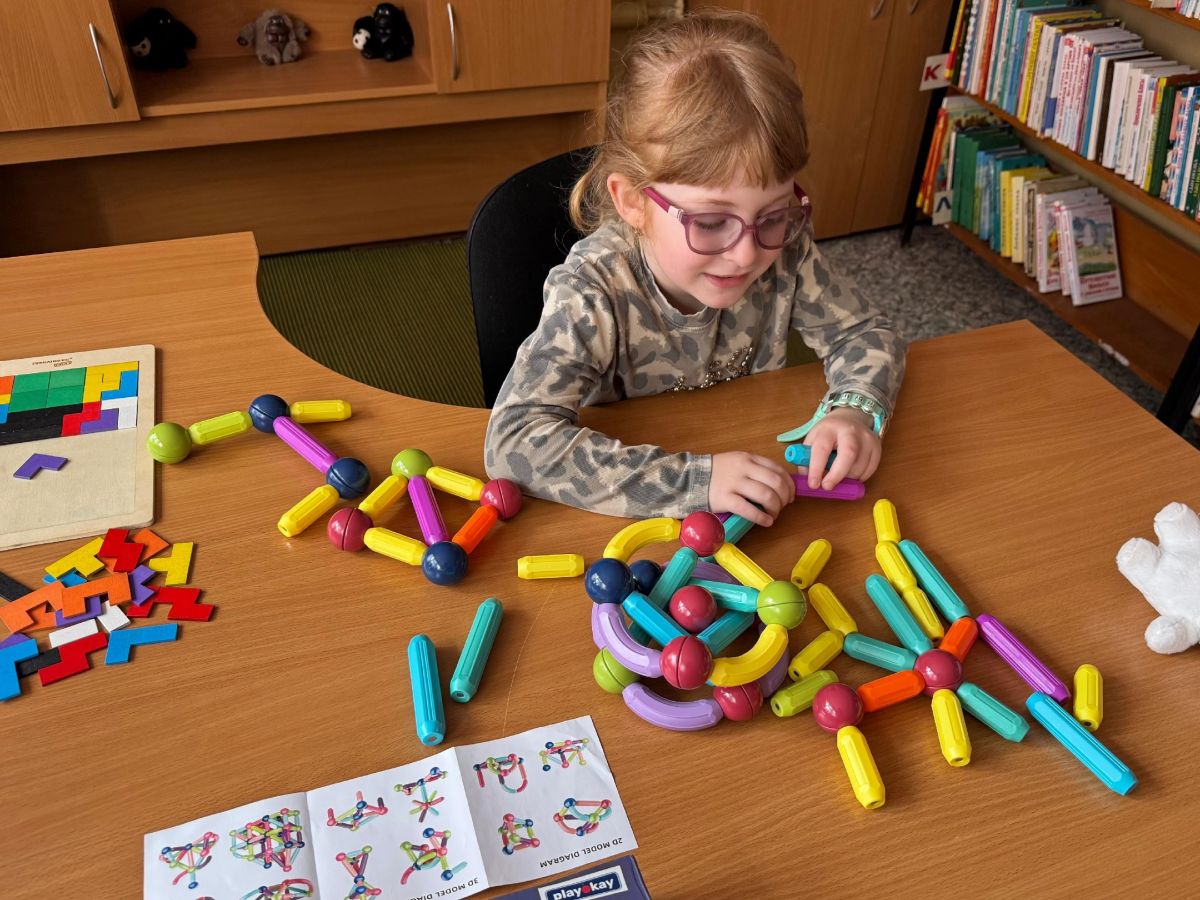 Развивающие игры в библиотеке-филиале №3 микрорайона Новоугольного Развивающие игры в библиотеке-филиале №3 микрорайона Новоугольного