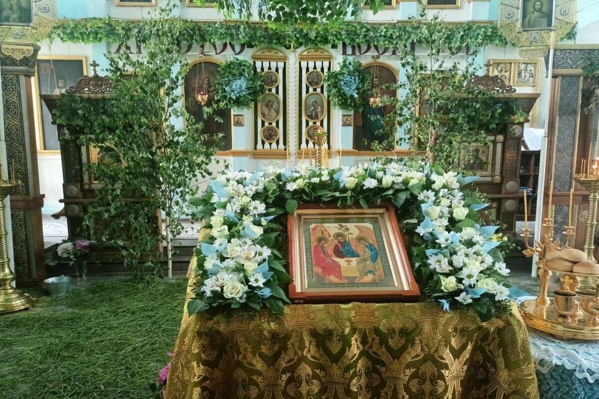 Сегодня православные верующие отмечают День Святой Троицы