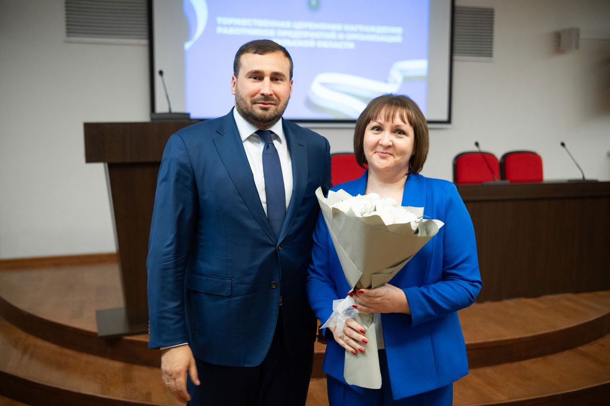 Работникам тульских предприятий вручили региональные награды Работникам тульских предприятий вручили региональные награды