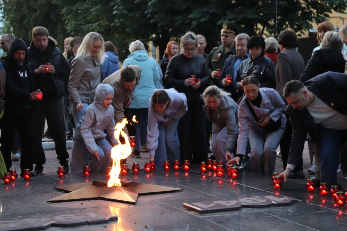 В Донском прошла традиционная акция «Свеча памяти» В Донском прошла традиционная акция «Свеча памяти»