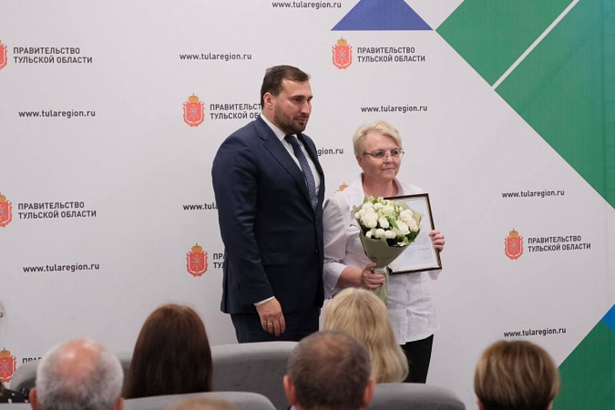 В оружейной столице наградили активных участников месячника чистоты и голосования по благоустройству В оружейной столице наградили активных участников месячника чистоты и голосования по благоустройству