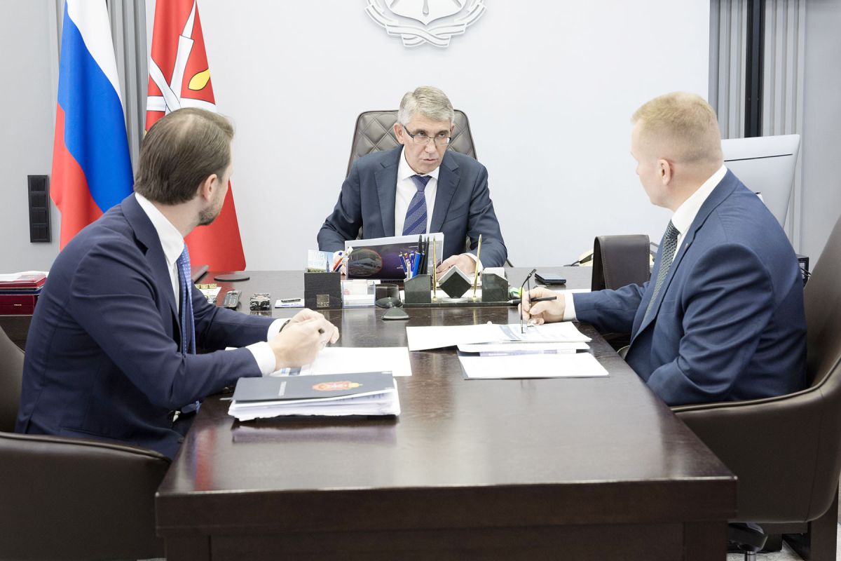 Дмитрий Миляев провел рабочую встречу с Сергеем Кирюхиным Дмитрий Миляев провел рабочую встречу с Сергеем Кирюхиным