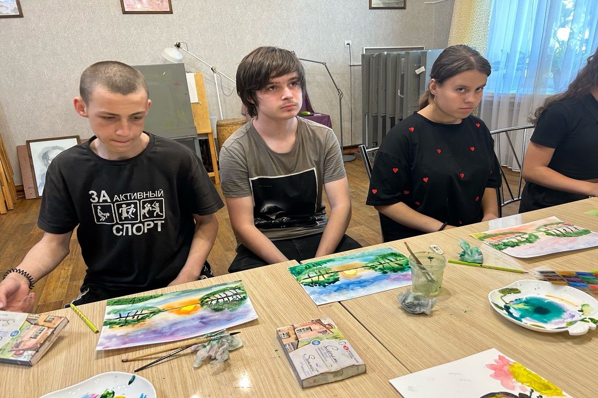 Для молодежи Донского прошел мастер-класс по пейзажной живописи Для молодежи Донского прошел мастер-класс по пейзажной живописи