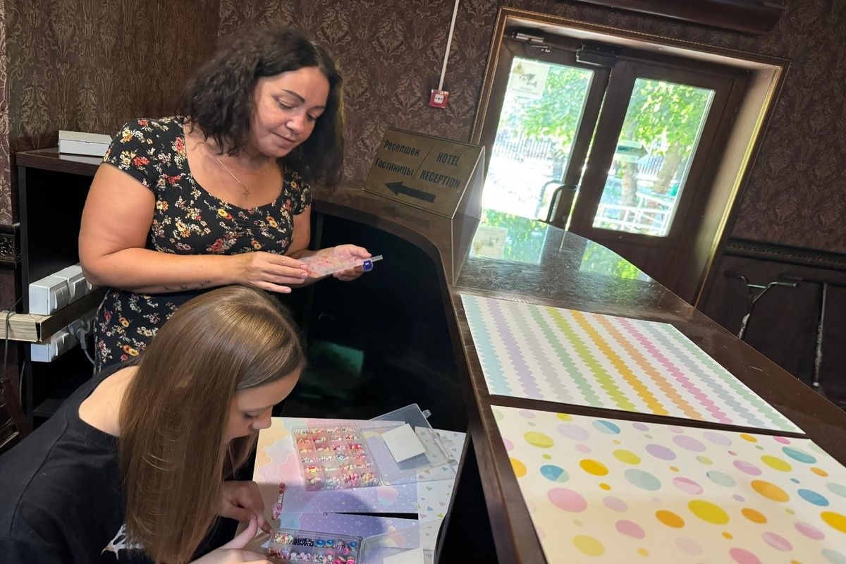 Сотрудники библиотеки-филиала № 3 мкр. Новоугольного посетили пункт временного размещения Донского Сотрудники библиотеки-филиала № 3 мкр. Новоугольного посетили пункт временного размещения Донского