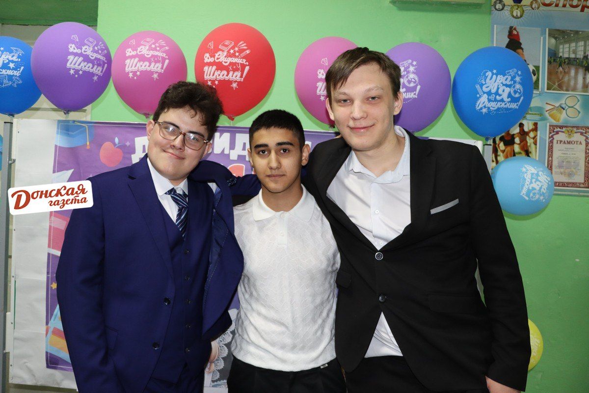 В школе № 5 прошел выпускной бал В школе № 5 прошел выпускной бал