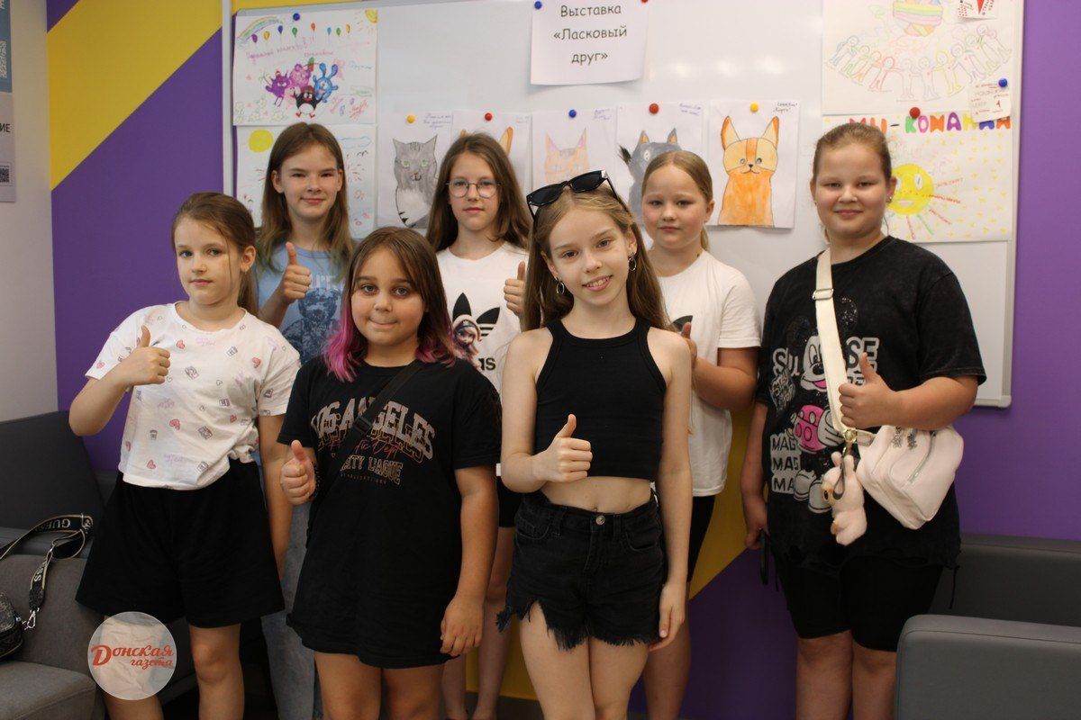 В молодежном центре «Вектор» открылась выставка детских рисунков В молодежном центре «Вектор» открылась выставка детских рисунков