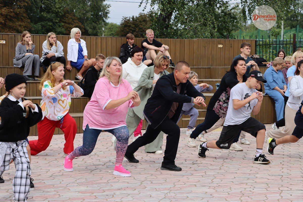 В День физкультурника в Донском прошла массовая зарядка В День физкультурника в Донском прошла массовая зарядка