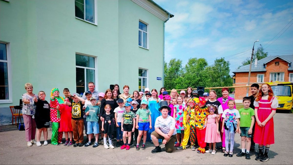 Донские школьники приняли участие в Пушкинском дне в Новольвовске Донские школьники приняли участие в Пушкинском дне в Новольвовске