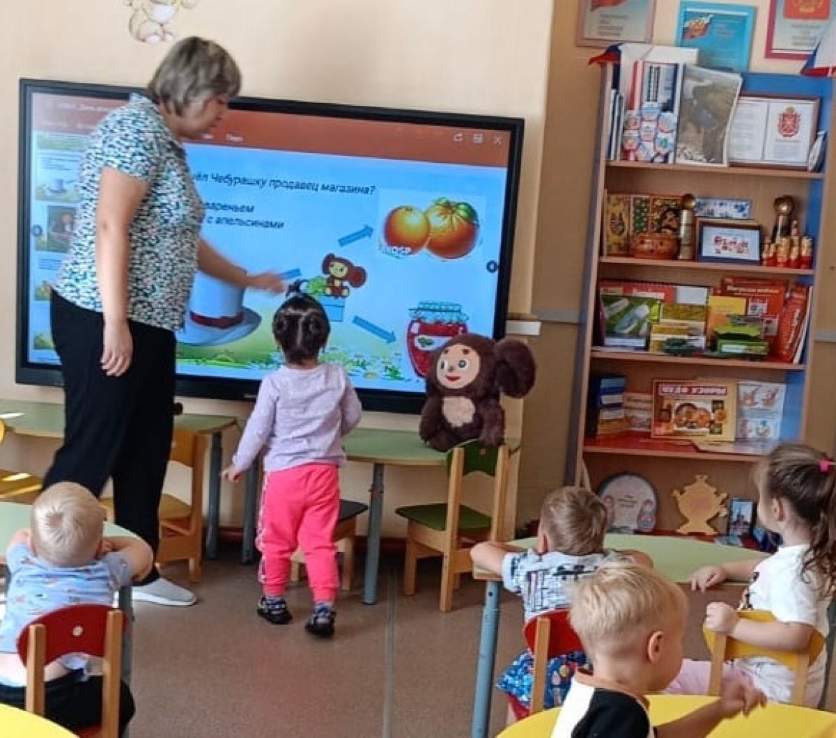 В детском саду отметили День рождения Чебурашки В детском саду отметили День рождения Чебурашки