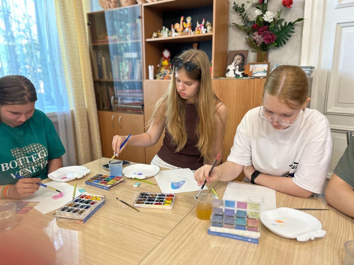 Мастер-класс по акварельной живописи: участники создали уникальных бабочек Мастер-класс по акварельной живописи: участники создали уникальных бабочек