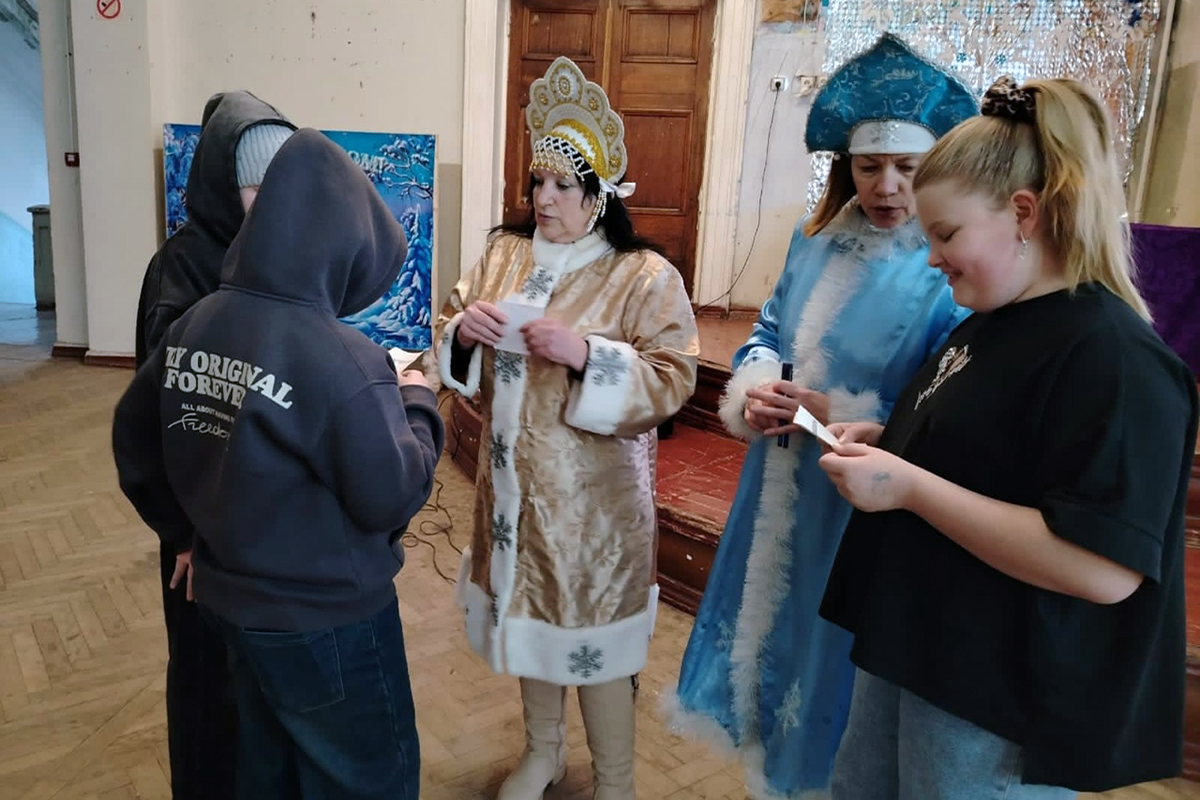 Донским школьникам рассказали об истории празднования Нового года в России Донским школьникам рассказали об истории празднования Нового года в России