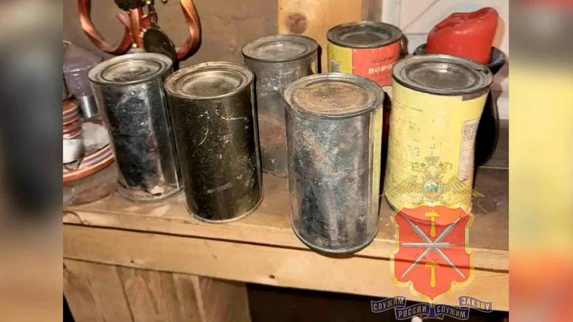 В Донском задержан мужчина с крупной партией марихуаны и взрывчатых веществ