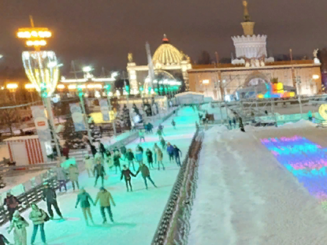 7 лет назад каток на ВДНХ признан самым большим в мире 7 лет назад каток на ВДНХ признан самым большим в мире