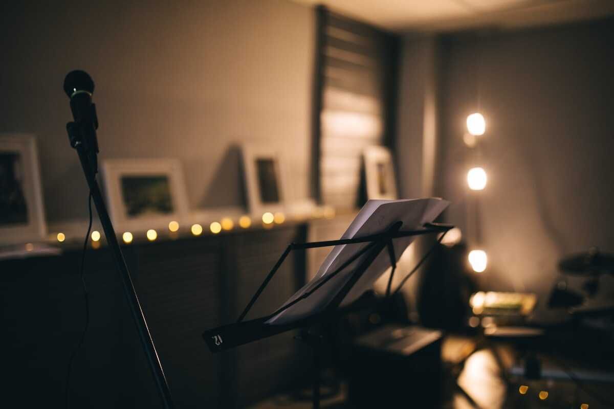 61 год назад основана фирма граммофонных пластинок «Мелодия» 61 год назад основана фирма граммофонных пластинок «Мелодия»