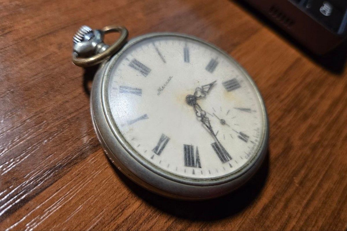 350 лет назад были запатентованы карманные часы 350 лет назад были запатентованы карманные часы
