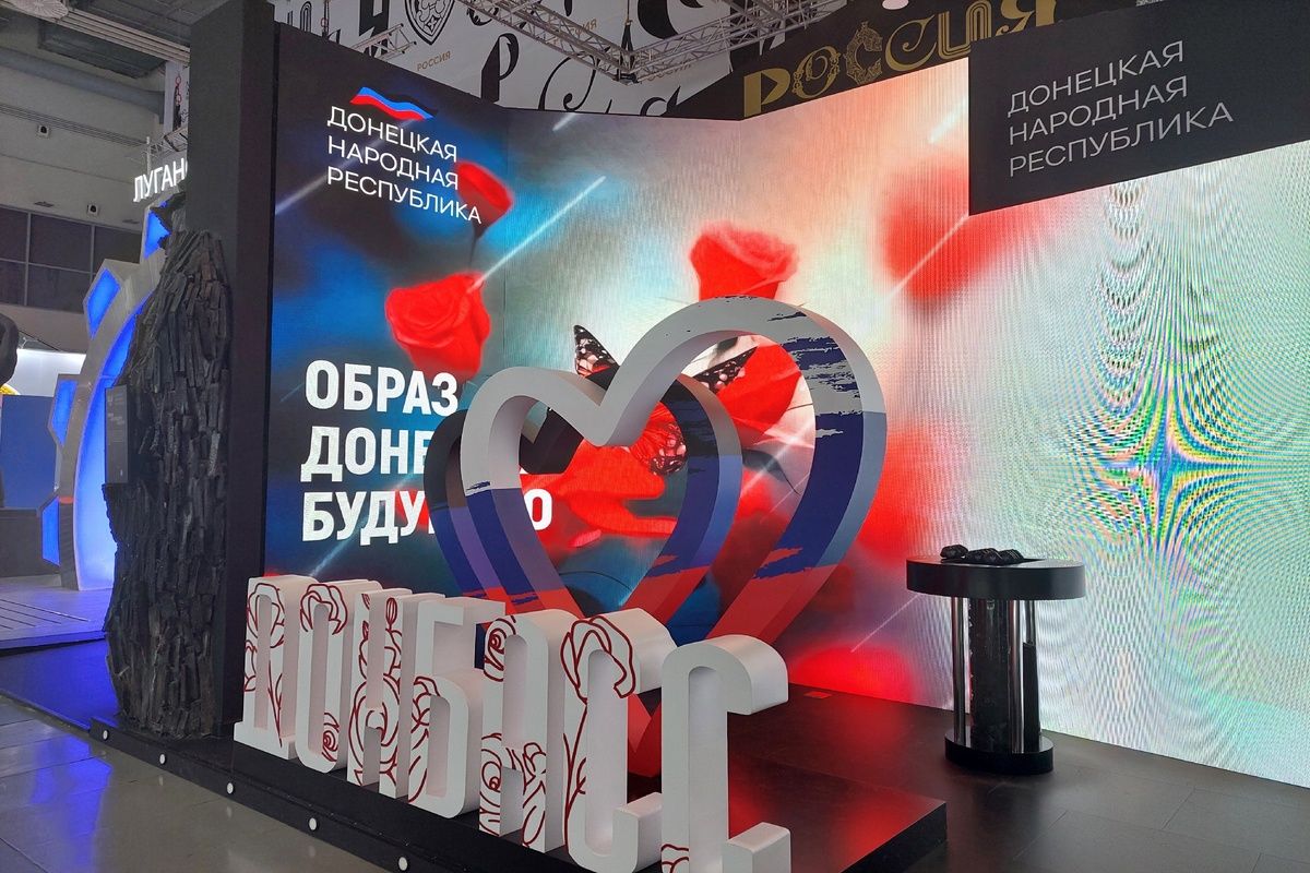 3 года назад Президент России Владимир Путин подписал указы о признании ЛНР и ДНР 3 года назад Президент России Владимир Путин подписал указы о признании ЛНР и ДНР