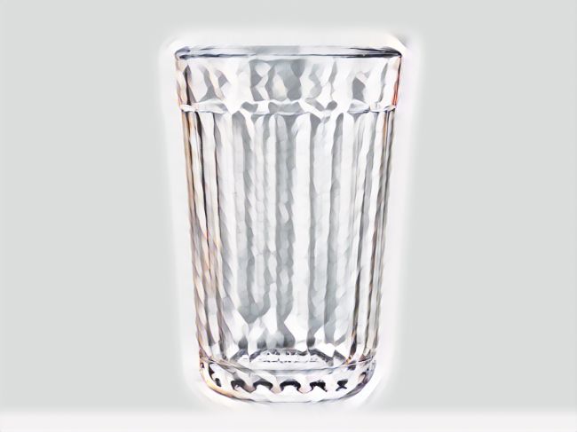 80 лет назад был изготовлен самый первый советский граненый стакан