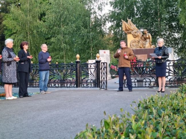 Роман Попов, заместитель главы администрации МО Тепло-Огаревский район, рассказал о помощи нашим бойцам в зоне СВО Роман Попов, заместитель главы администрации МО Тепло-Огаревский район, рассказал о помощи нашим бойцам в зоне СВО