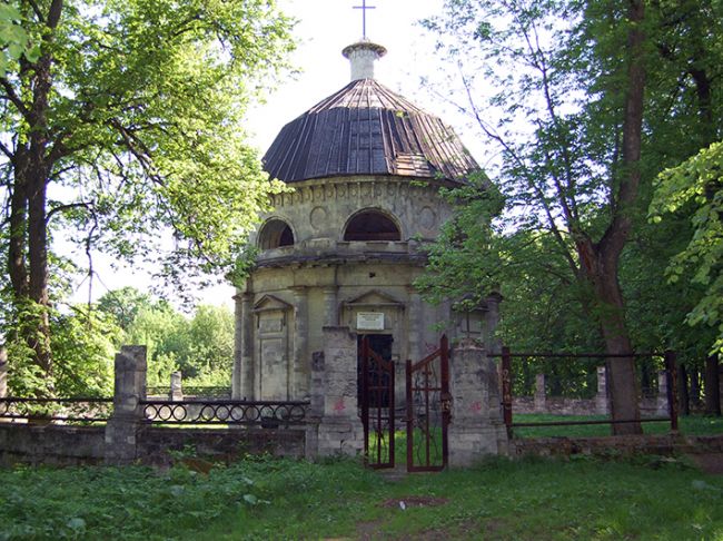 Реставрация усыпальницы графов Бобринских находится на контроле администрации города Донского