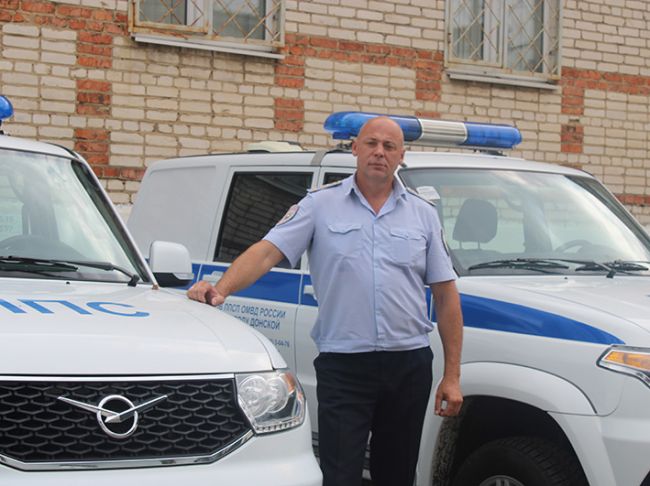 На переднем краю, или 100-лет патрульно-постовой службе На переднем краю, или 100-лет патрульно-постовой службе