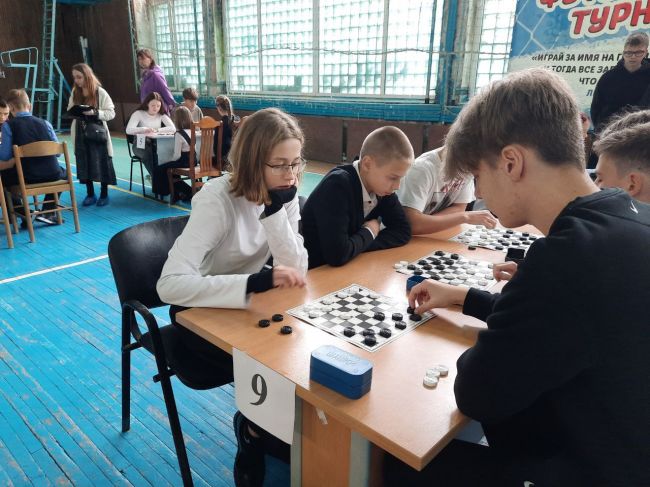 В «Спутнике» прошел турнир по шашкам