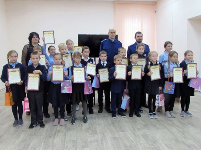 Прокуратура Тепло-Огаревского района провела конкурс детских рисунков