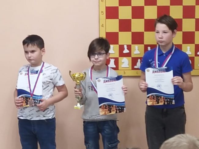 Юные шахматисты Донского успешно выступили на турнире в Рязани