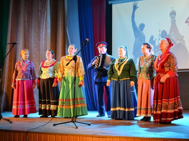 В преддверии Дня народного единства в Донском состоялся праздничный концерт