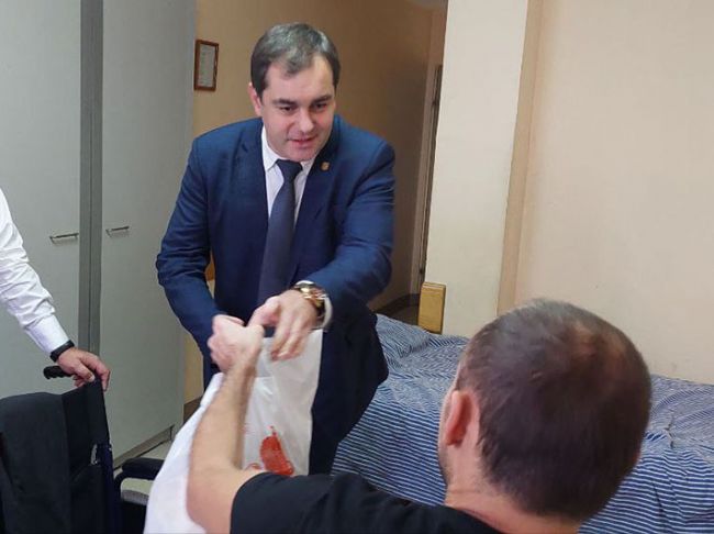 Представители Правительства Тульской области посетили участников СВО, находящихся в госпиталях Представители Правительства Тульской области посетили участников СВО, находящихся в госпиталях