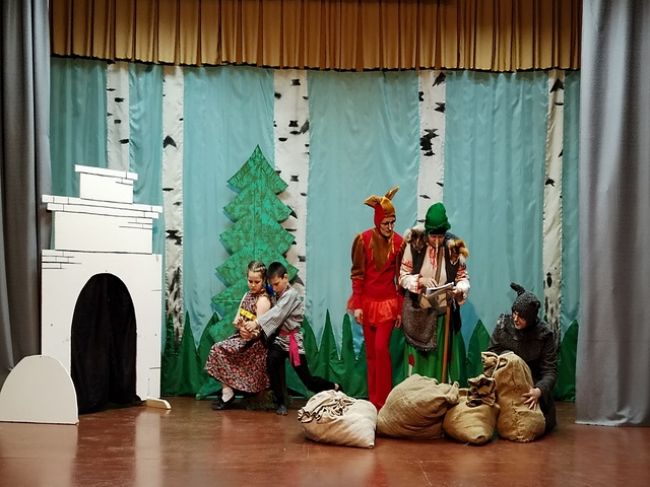 Яркой премьерой спектакля отметил свой 20-летний юбилей театральный коллектив «Пилигрим»