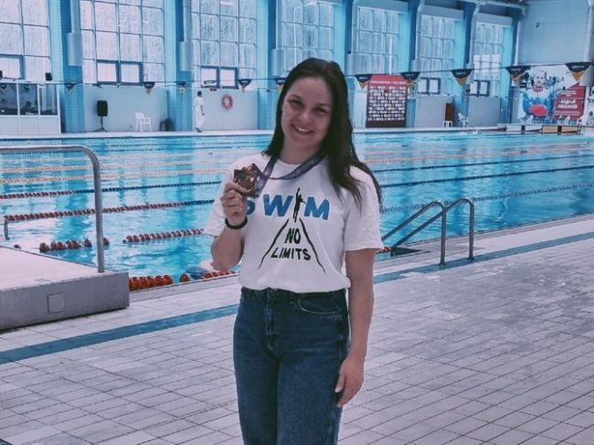 Хорошие результаты показала дончанка на соревнованиях по плаванию в Обнинске