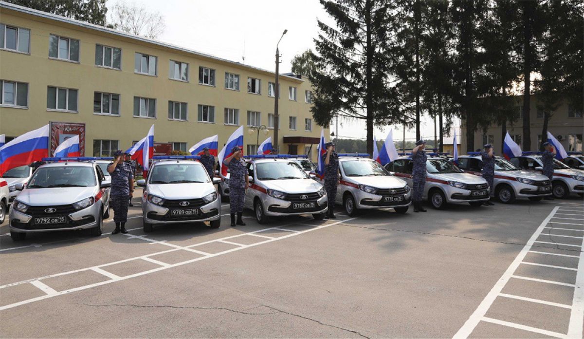 Тульские росгвардейцы получили новые служебные автомобили