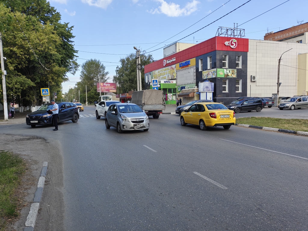 В Донском произошло столкновение автомобиля и электросамоката, пострадал подросток