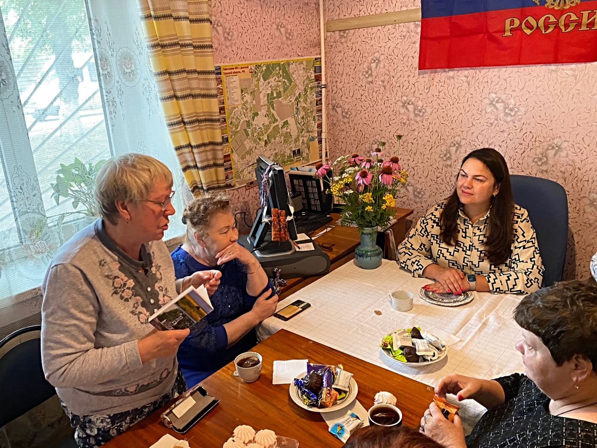 Елена Гребнева встретилась с активом общества инвалидов 