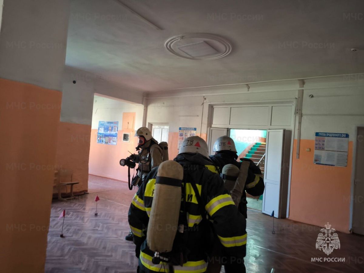 В школе Донского прошли пожарно-тактические учения