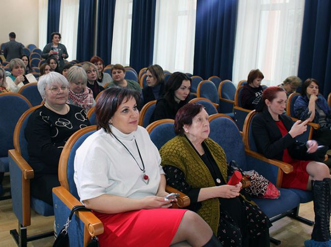 В Донском прошел Фестиваль наставничества и креативных технологий в школе и семье