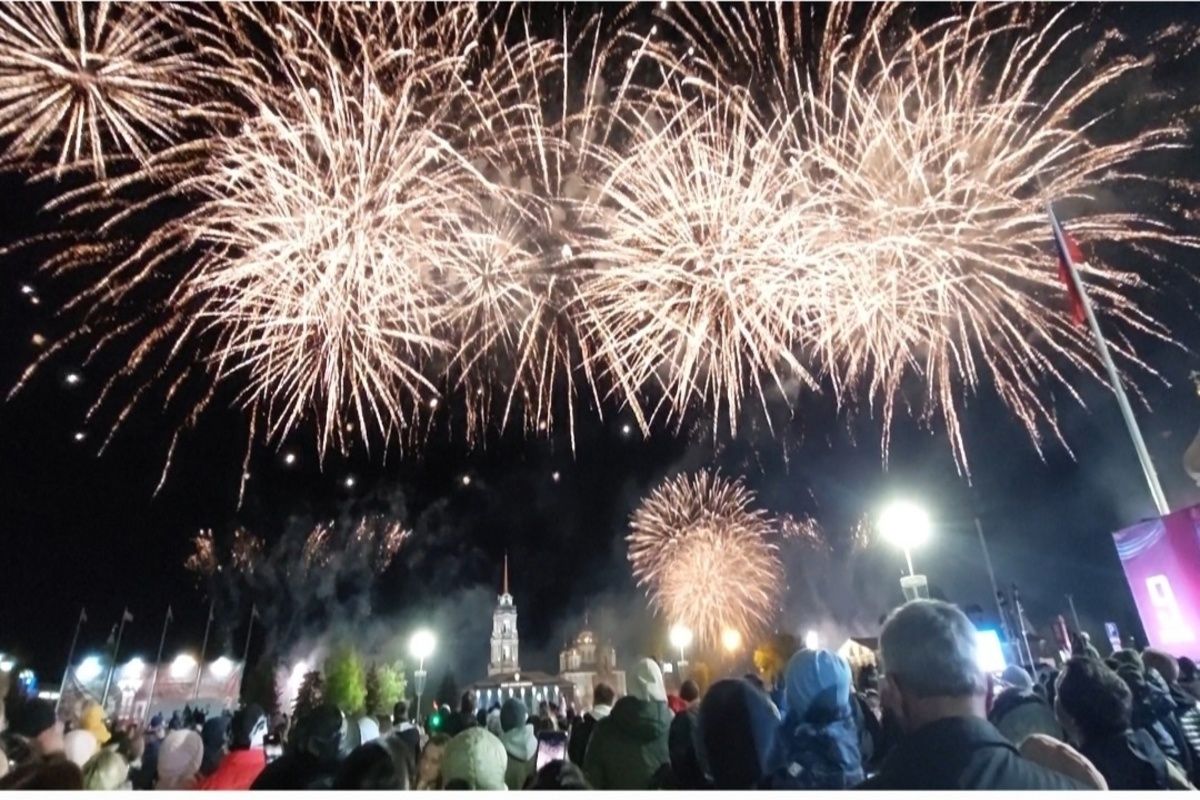 В День защитника Отечества в Туле прогремит салют В День защитника Отечества в Туле прогремит салют