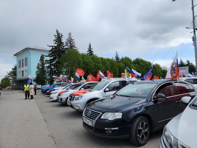 В День Победы в Донском прошел традиционный автопробег