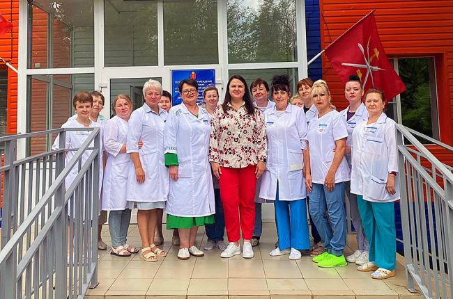Елена Гребнева поздравила медиков Донского с праздником