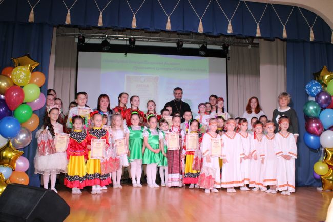 В Донском прошел XI детский Пасхальный фестиваль