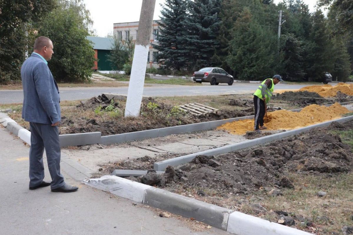 Комфортная городская среда: в Донском приступили к ремонту тротуаров