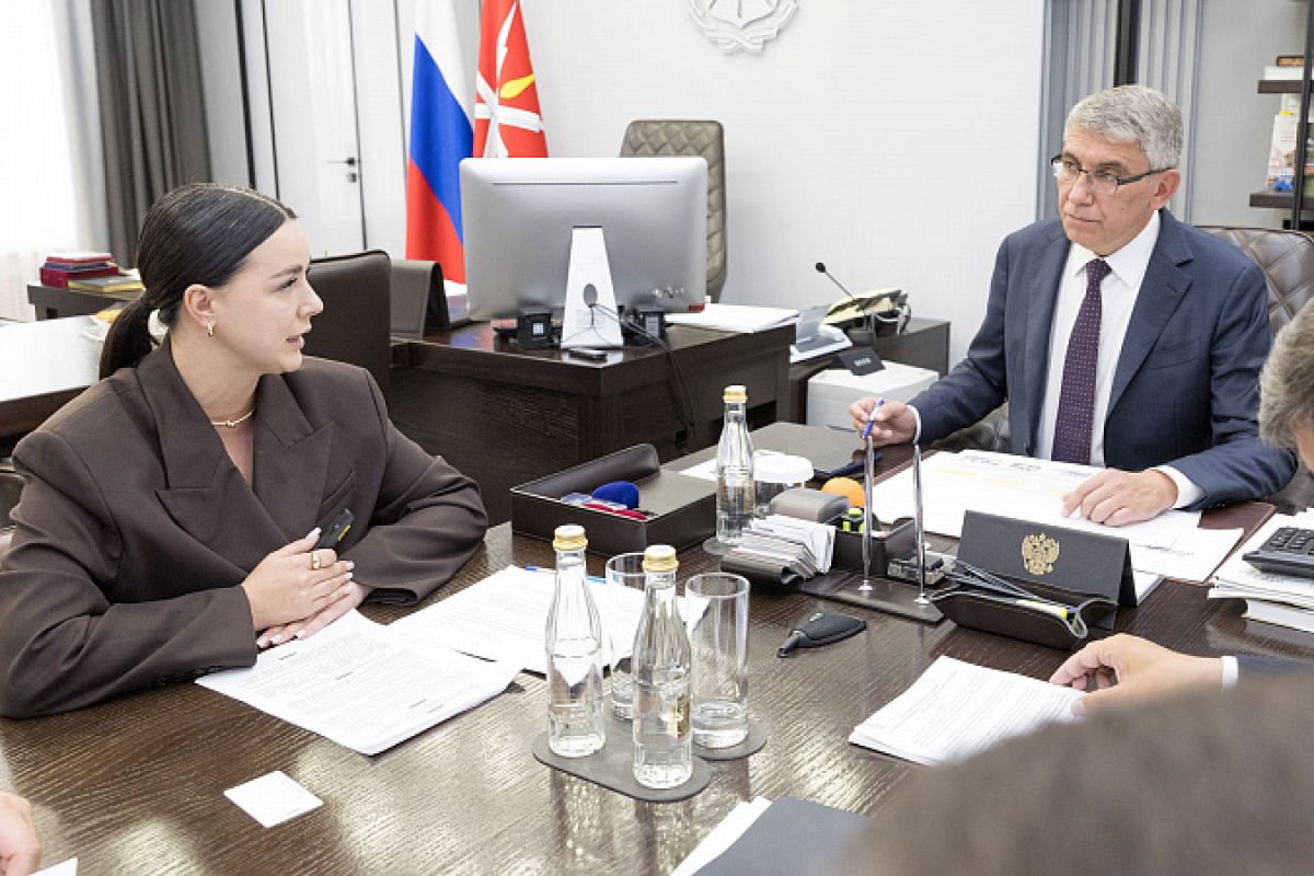 Дмитрий Миляев обсудил развитие молодежной политики с Анастасией Бариновой Дмитрий Миляев обсудил развитие молодежной политики с Анастасией Бариновой